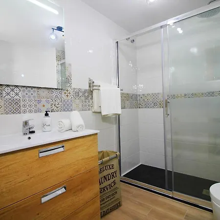 דירה Avenida Miramar פואנגירולה